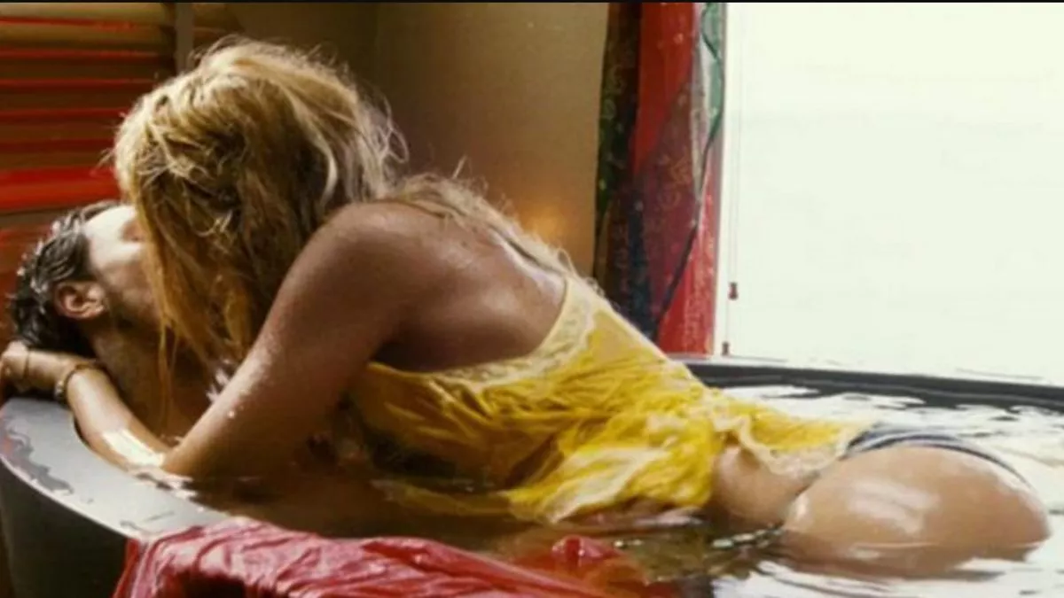 Blake Lively Sexy Video: Iconic Scenes and Public Reaction in 2024